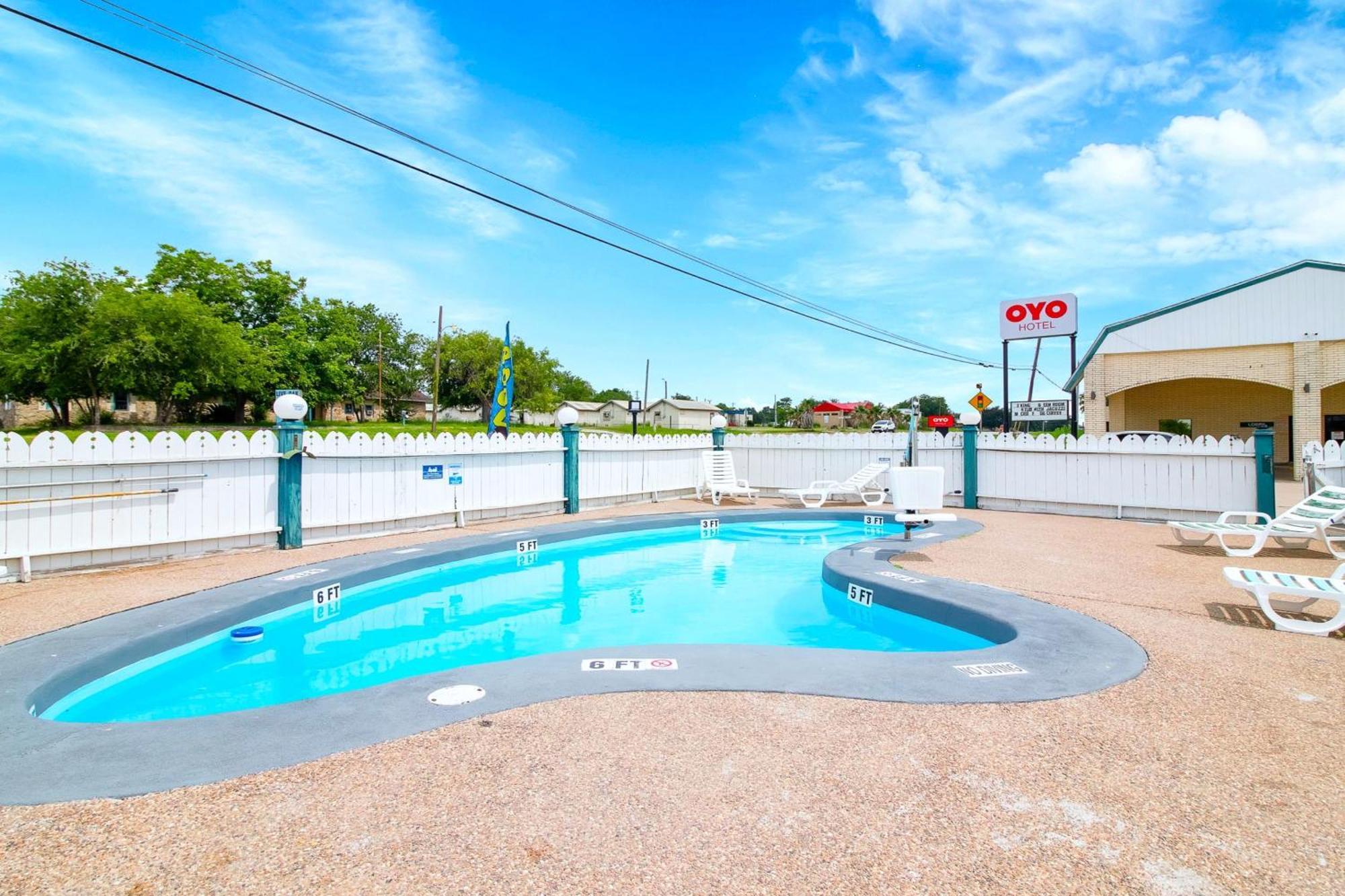 Three Rivers Executive Inn & Suites By Oyo Exterior foto